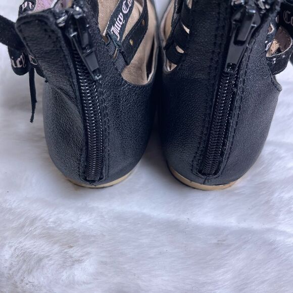 Juicy Couture girl’s black slip on flats three ankle straps gold tone studs SZ5 - Picture 3 of 8